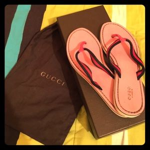 Worn Gucci pink flip flop❤️❤️