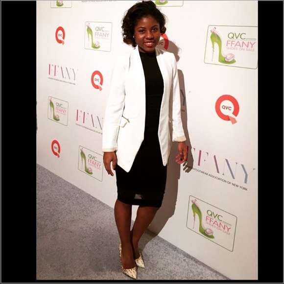 Meet your Posher, Penelope - Picture 3 of 4