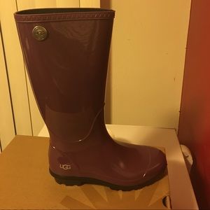 Ugg rain boots