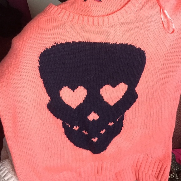Skull sweater
