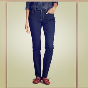 Eddie Bauer Short Length Curvy Fit Size 6 Jeans