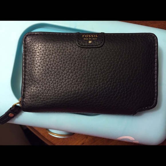 Fossil iPhone 4 or 5 wallet