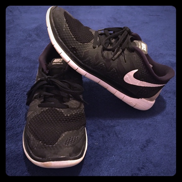 Nike Shoes - Nike Free Runs 5.0!😍💕