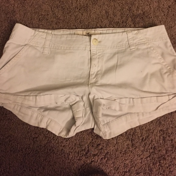 Super cute white Hollister shorts