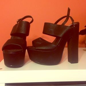 Steve Madden Heels "Wellthy"