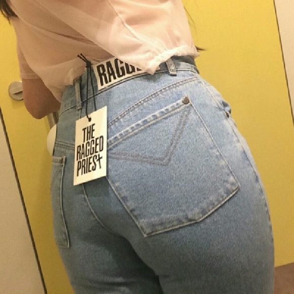 Mom jeans (like ragged priest jeans) fits m to l