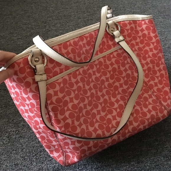 Coach shoulder bag - Picture 2 of 3