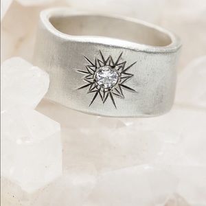 OH MY !!!! Beautiful  Lisa Leonard silver ring