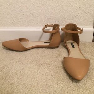 Pointed toe flats d'orsay