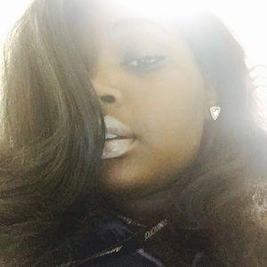 Meet your Posher, Caprice