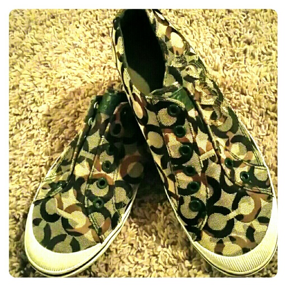 Authentic Coach low top Sneaks