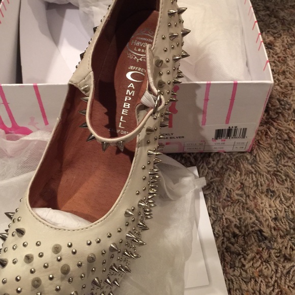 Host Pick Jeffrey Campbell Prickly Beige - Picture 4 of 4