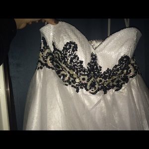 Strapless White w/ black accessories formal dress