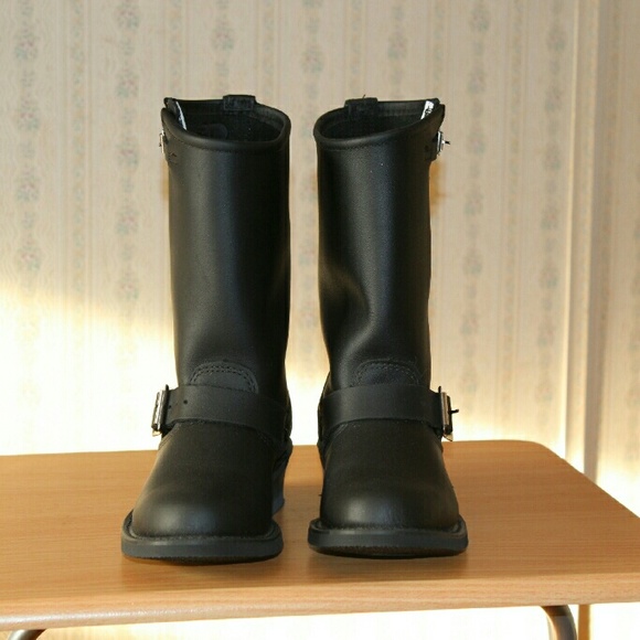 Frye Engineer 12R boots - Picture 2 of 4