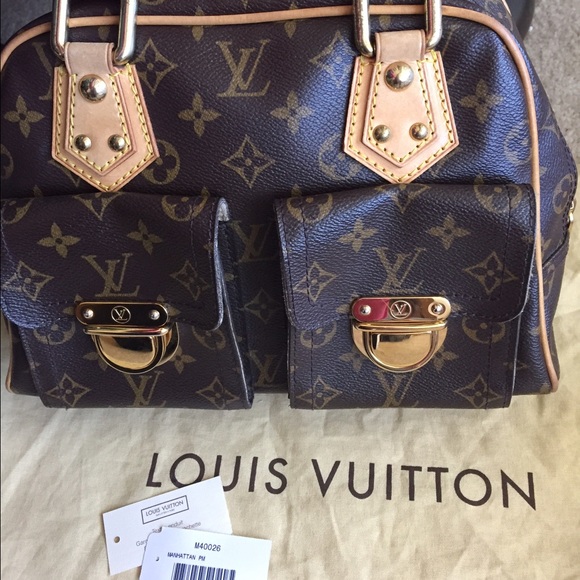 🚫SOLD🚫Authentic Louis Vuitton Manhattan Pm