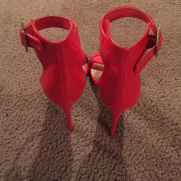 Heels - Picture 3 of 3