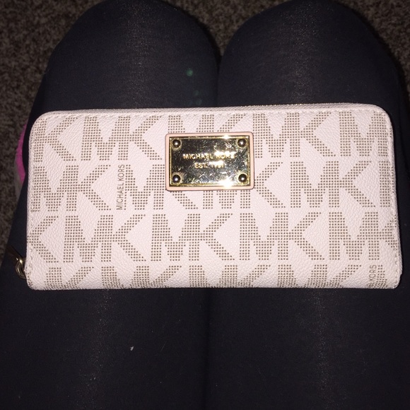 MK wallet