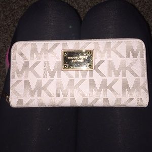 MK wallet