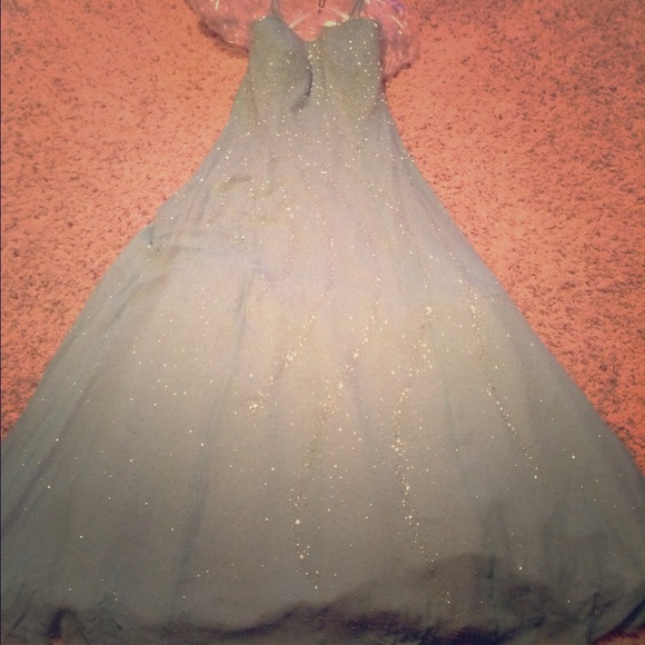 👄 very pretty prom dress 💅🏽