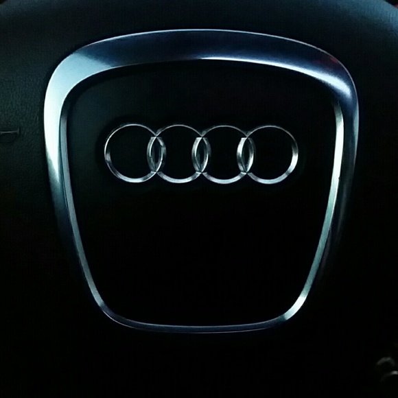 Meet your Posher, Dominic - Picture 1 of 1