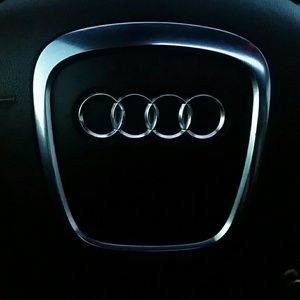 Meet your Posher, Dominic