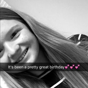 Meet your Posher, Alexis