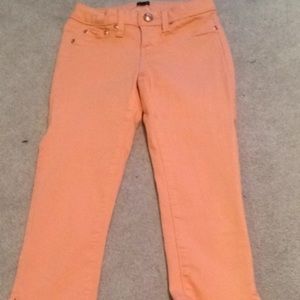 Bebe colored cropped jeans