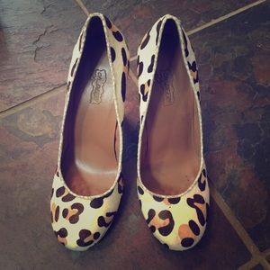 Oh.. Deer! Leopard heels