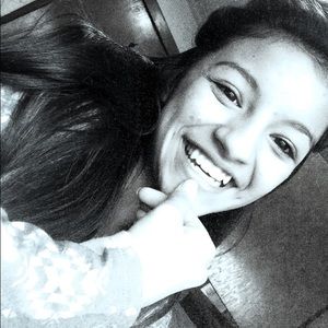 Meet your Posher, Mireya