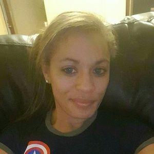 Meet your Posher, Marissa