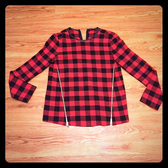Zara shirt with quarter zipper back.