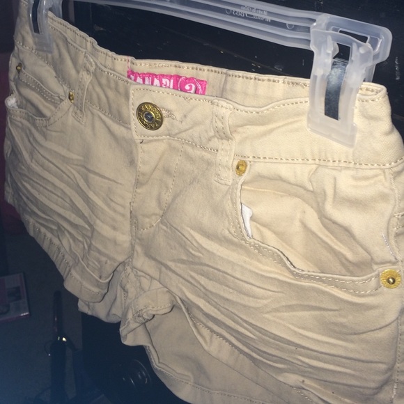 Shorts - Picture 2 of 3