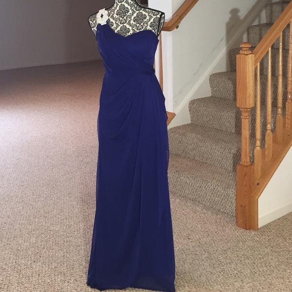 Blue one shoulder formal Gown