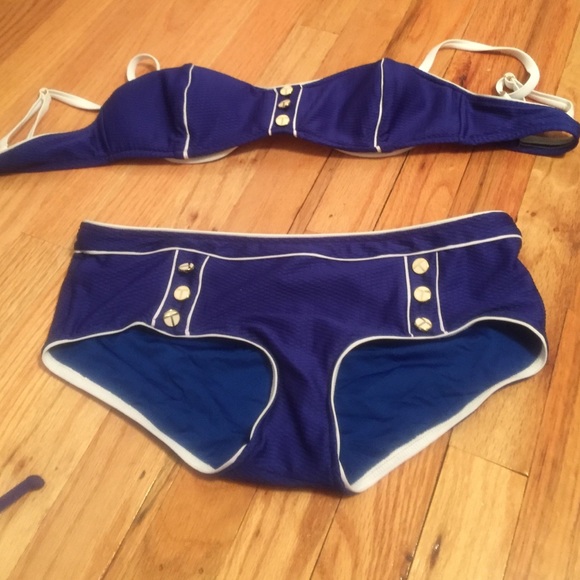 Bathing suit