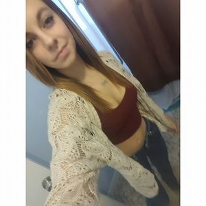 Meet your Posher, Alisha