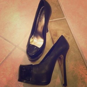 Bebe pumps! GREAT CONDITION!