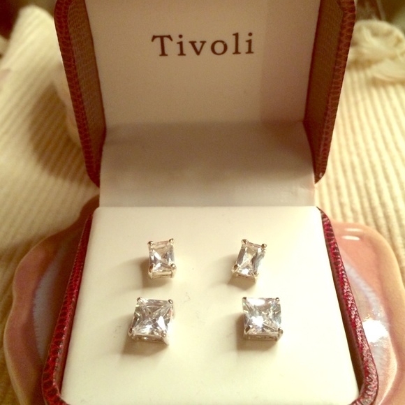 Cubic zirconia earrings ✔️