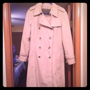 London Fog Trench Coat 10 regular- *Rarely Worn*