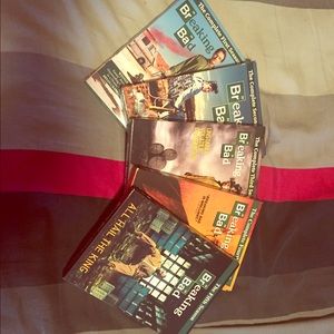 Breaking bad series 1-5 ; great condition