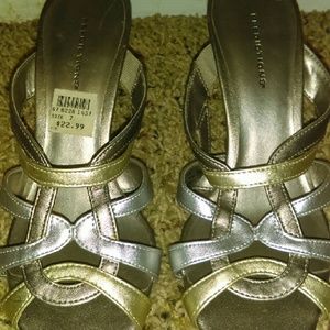 Hills never worn just tried on.