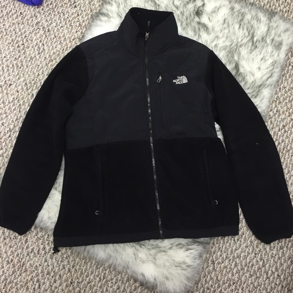 The North Face Jackets & Blazers - Black north face Denali jacket