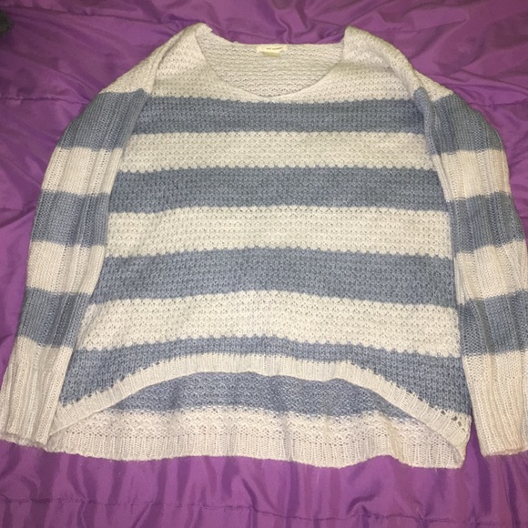 Fuzzy sweater - Picture 1 of 1