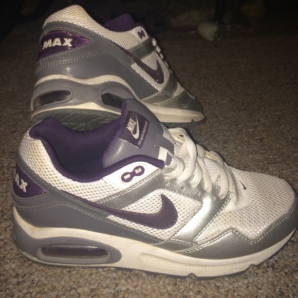 Nike Air Max Navigate. Women's size 9