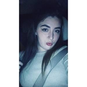 Meet your Posher, Danielle