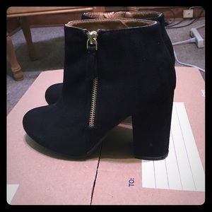 Black ankle booties