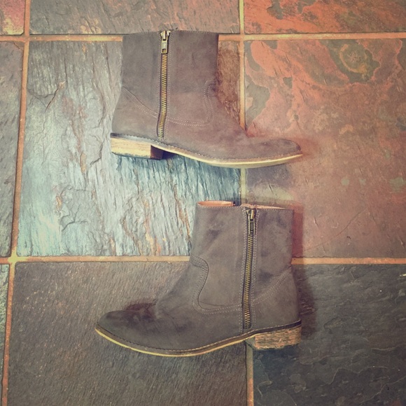 American eagle booties 7