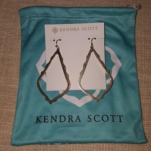 Sophee drop earrings in rose gold