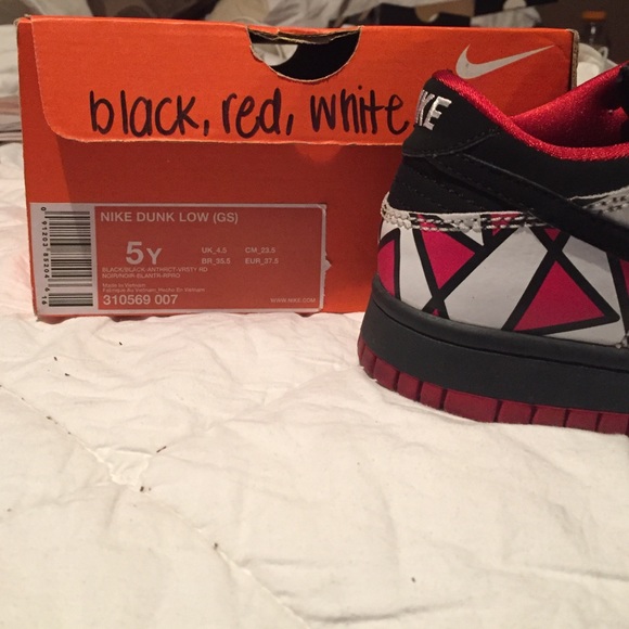 Nike Dunk Low (GS)