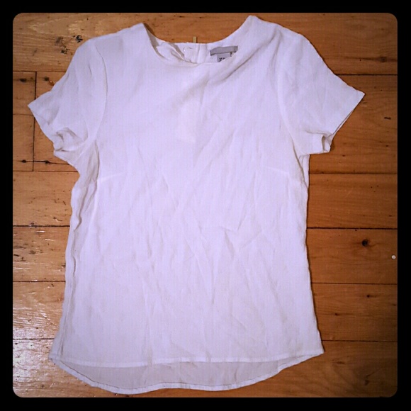 Fitted white short sleeve blouse