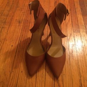 Classy point toe heel 👠